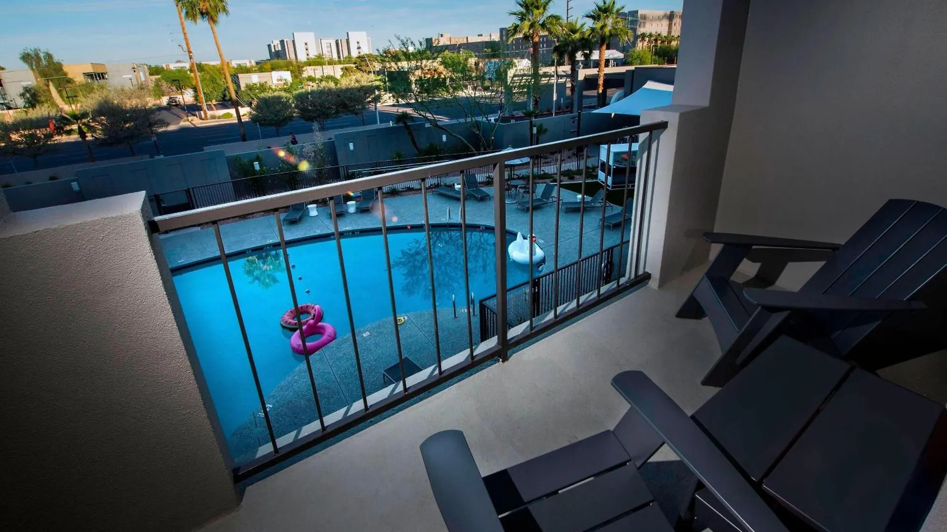 Moxy Phoenix Tempe/Asu Area Hotel