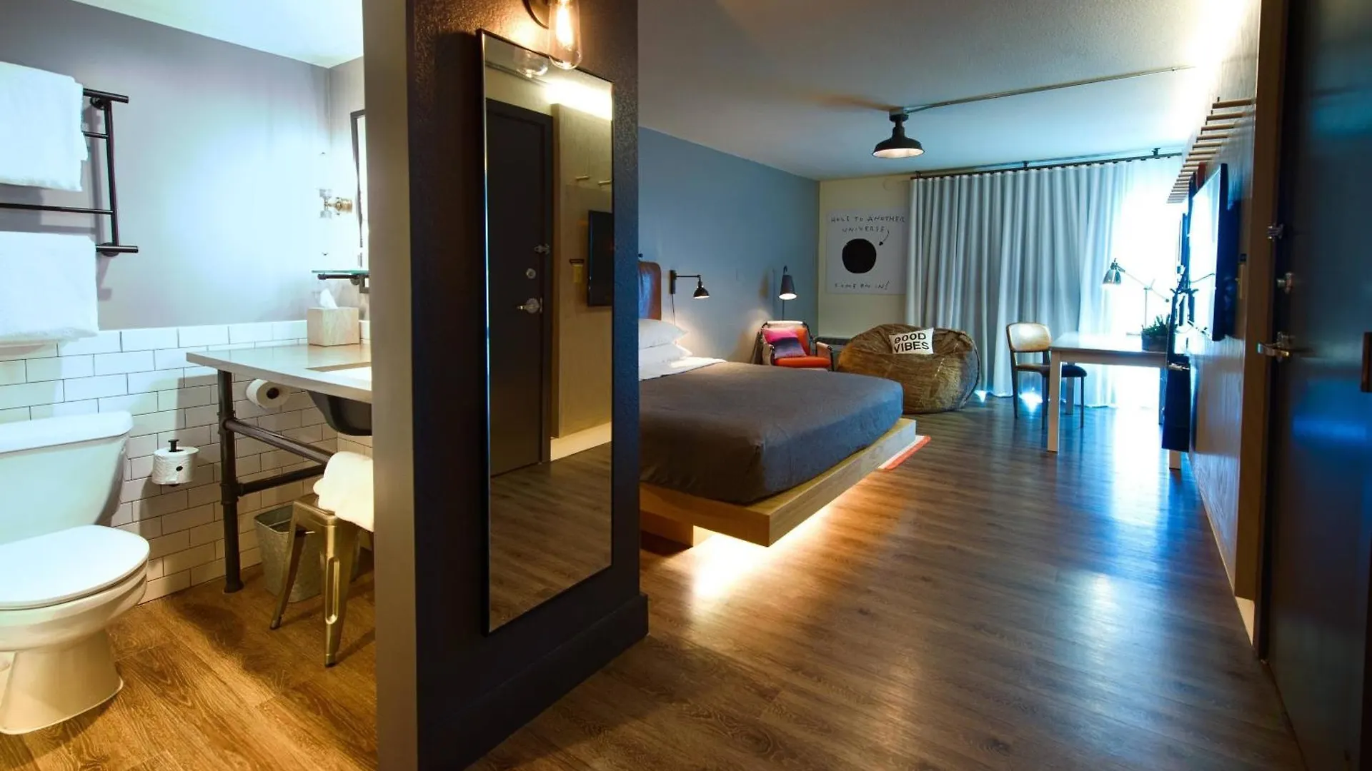 Hotel Moxy Phoenix Tempe/Asu Area