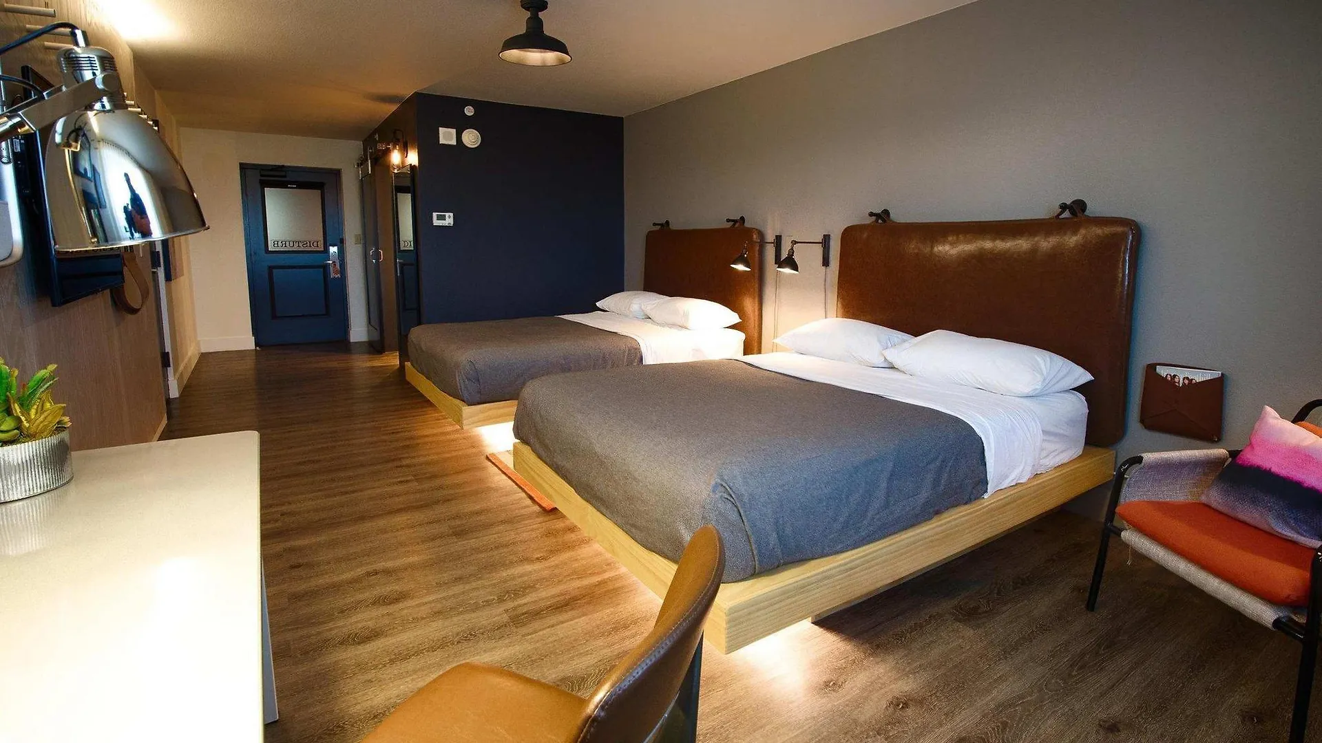 Moxy Phoenix Tempe/Asu Area Hotel