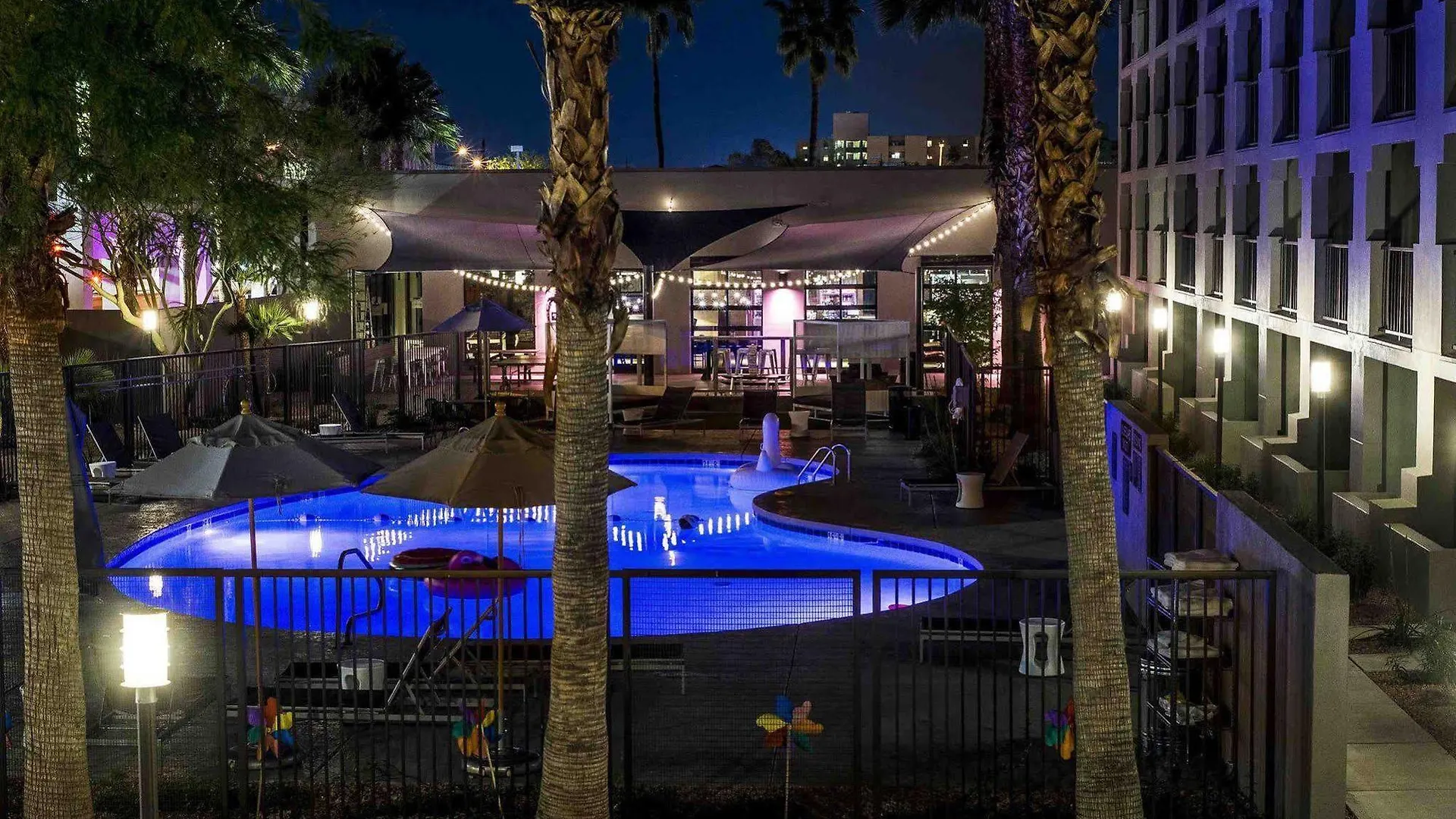 Moxy Phoenix Tempe/Asu Area